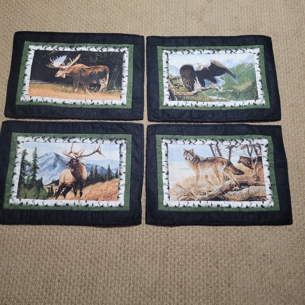Black and Green Wildlife Decor Accents